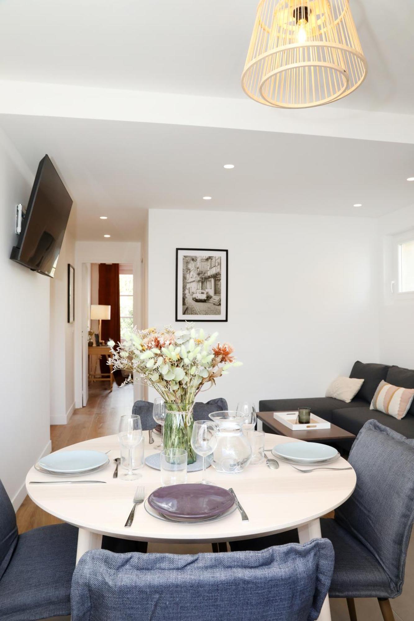 Apartment Jockey Stable By La Boite En *